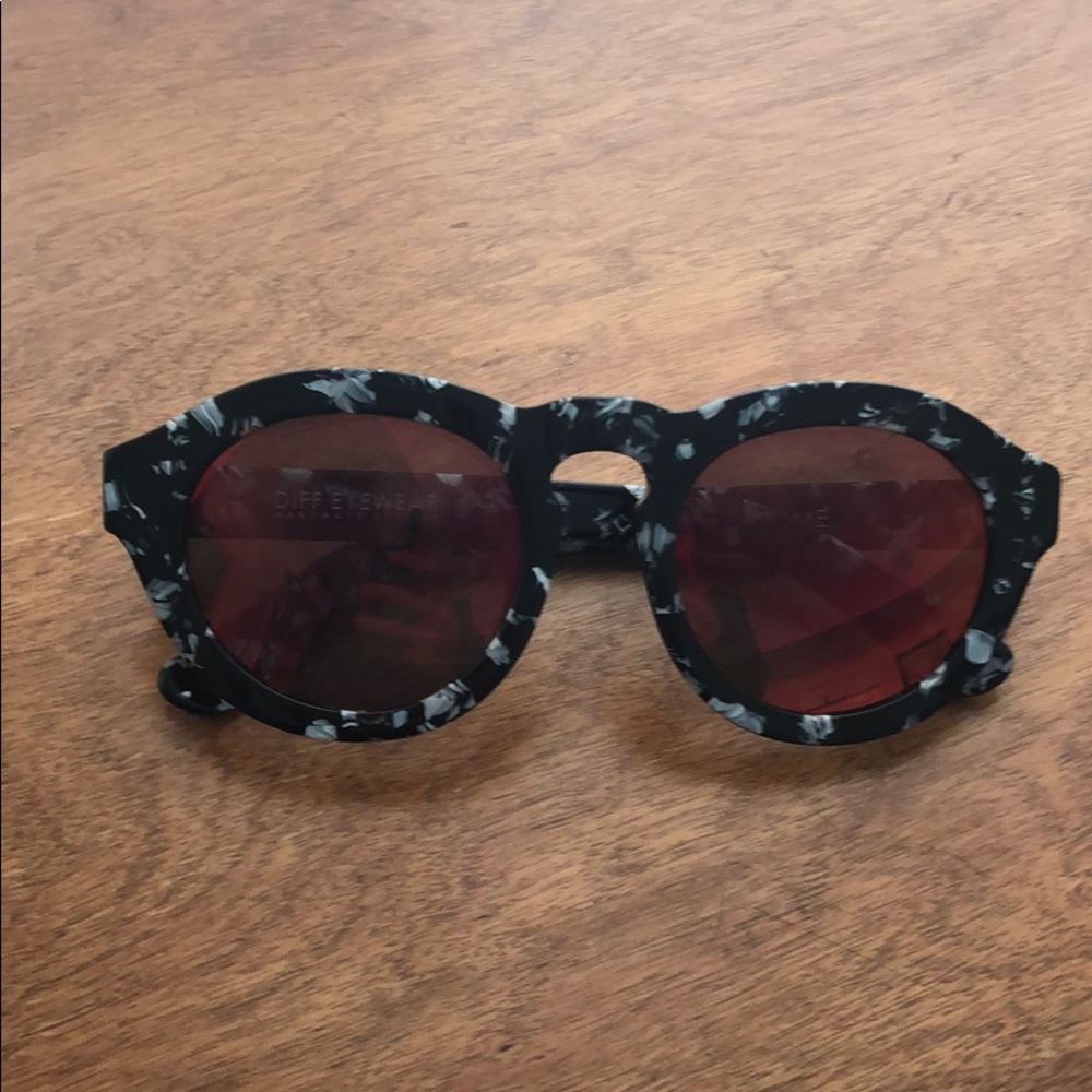 Diff Sunglasses - image 1